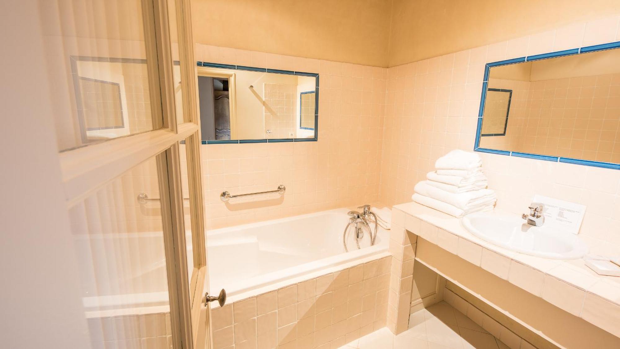 Le Champ Des Oiseaux Hotel & Spa تروي المظهر الخارجي الصورة